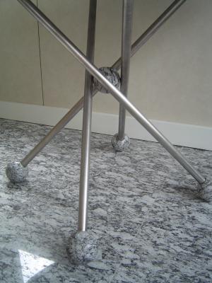 Tavolo con gambe in acciaio (6)